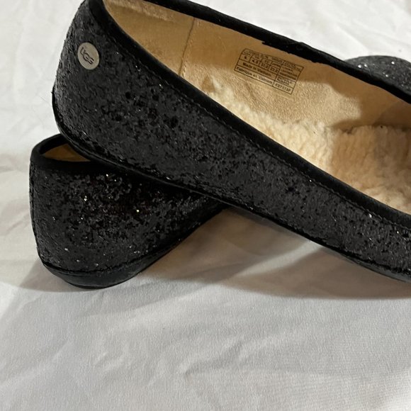Uggs Women's Size 6 Excellent Condition Black Sequence - Picture 7 of 10